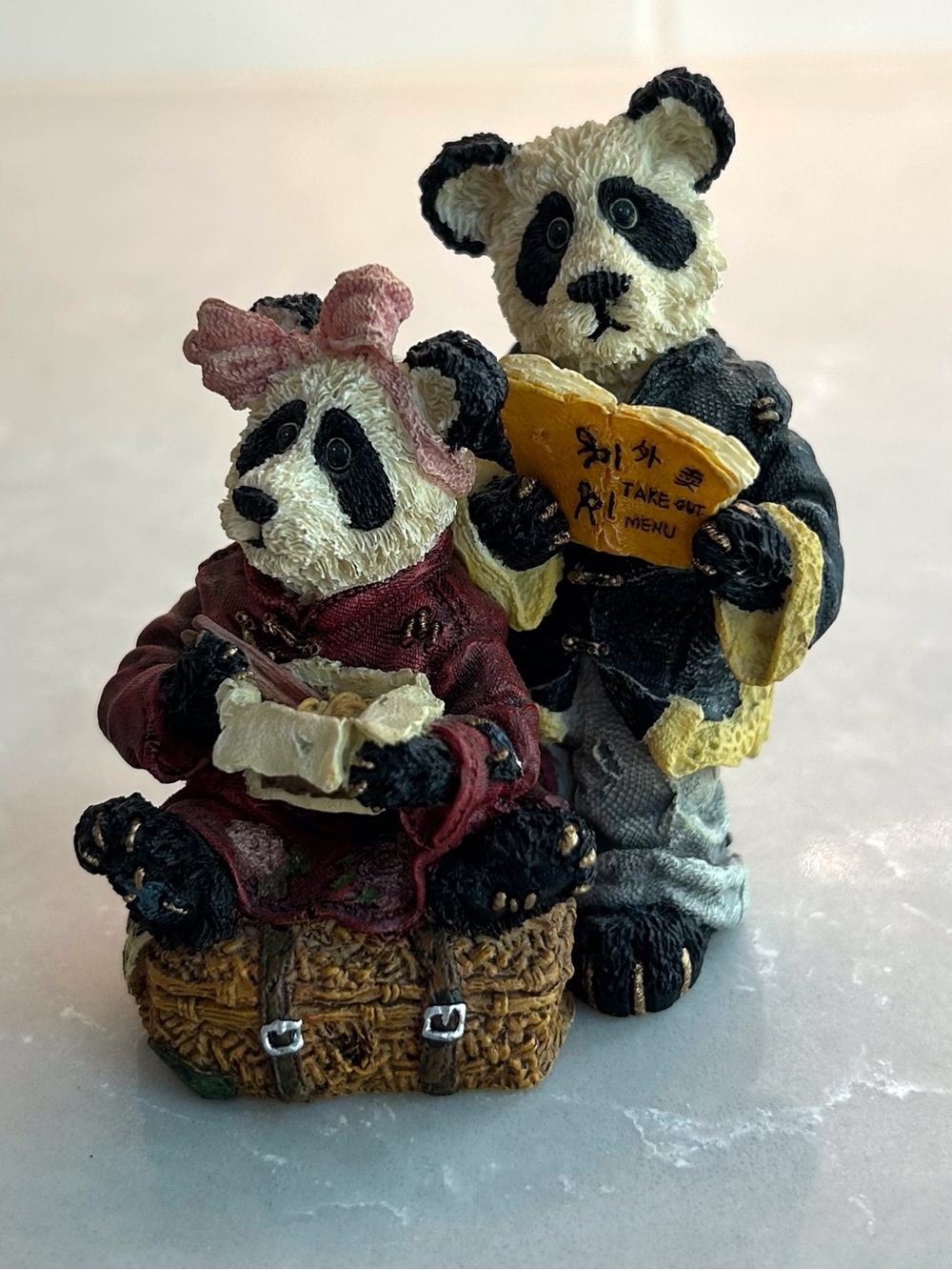 Boys Bears “Hsing Hsing and LingLing Wonbruin…Carryout figurine (#2433)